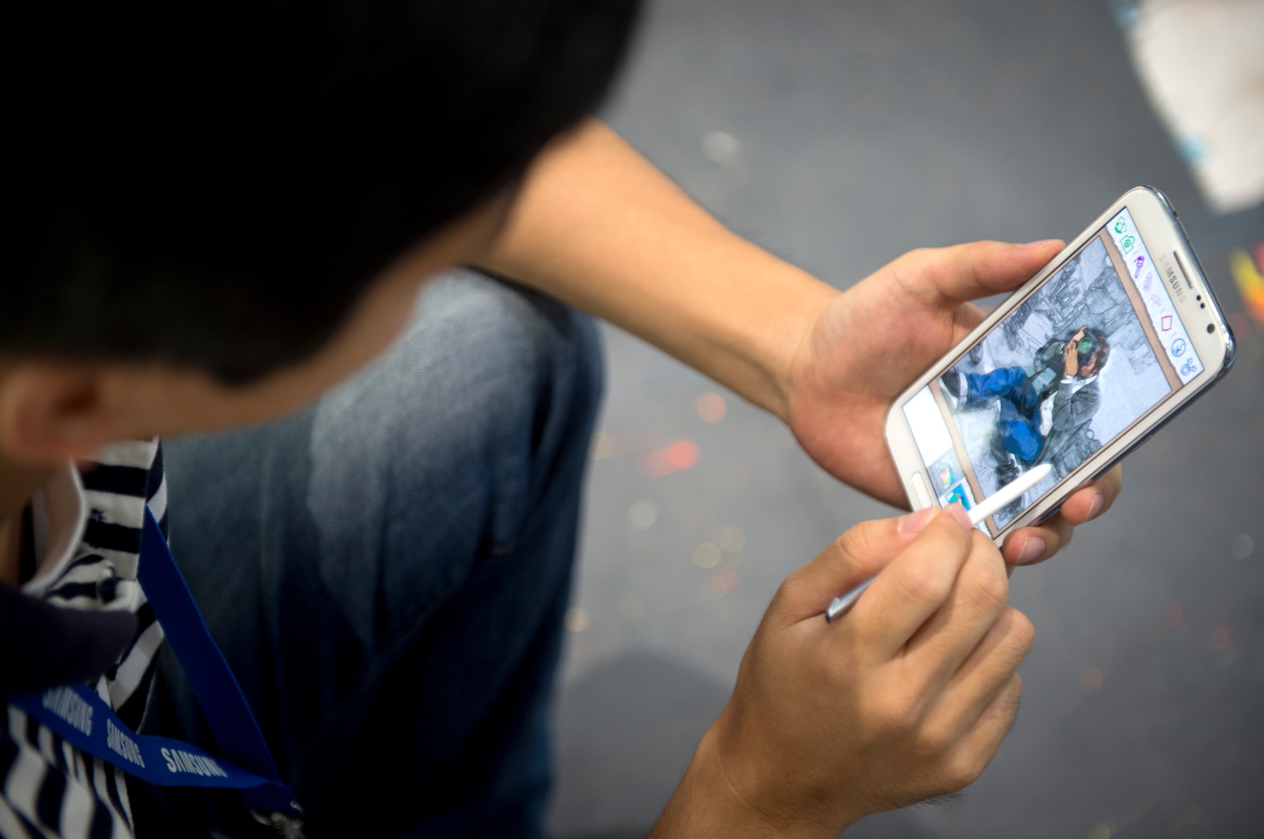Review: The Samsung Galaxy Note II is a promising, if not perfect, mix of tablet and phone