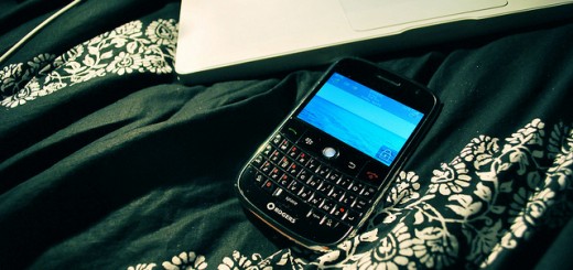 Twitter for BlackBerry updated with expanded tweets and a ‘quick follow’ button