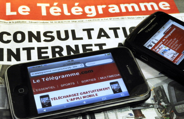 News curator Summly launches to help simplify the way we consume news on mobile devices