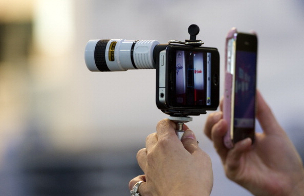 With 250m+ photos viewed, Cooliris updates iOS app, grabs pics from Google Drive, Flickr, others