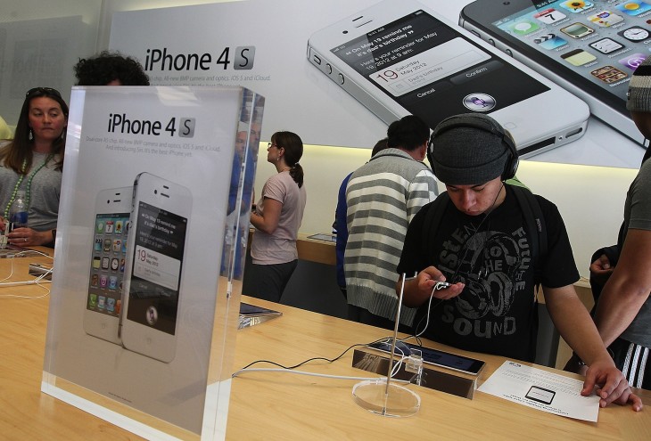 Surprise! Apple’s retail and online stores get high marks for phone sales: Consumer Reports