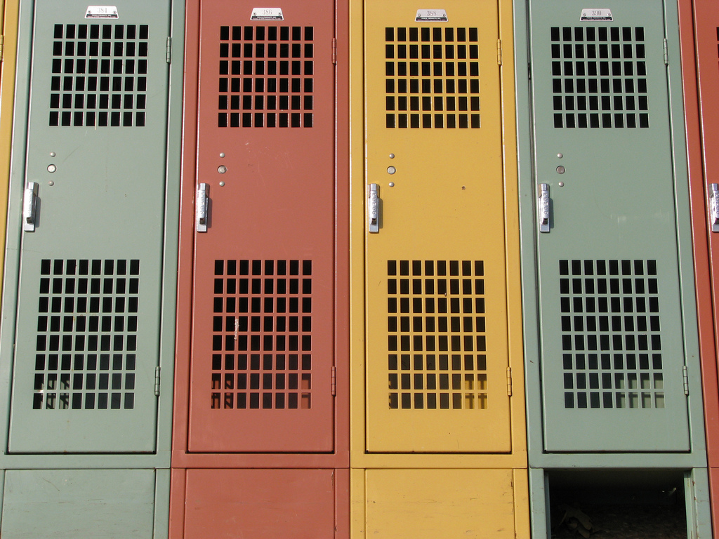AT&T launches its photo and video backup app Locker on iOS