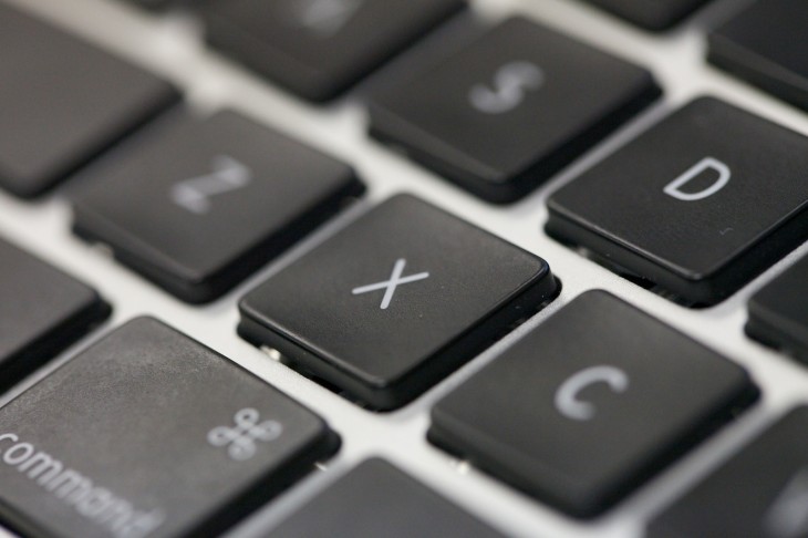 Crosspost for Mac lets you simultaneously post to Facebook and Twitter, with a twist