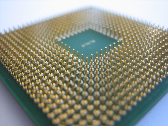 Intel delays launch of 14nm manufacturing process by six months, sends 600 Irish staff home
