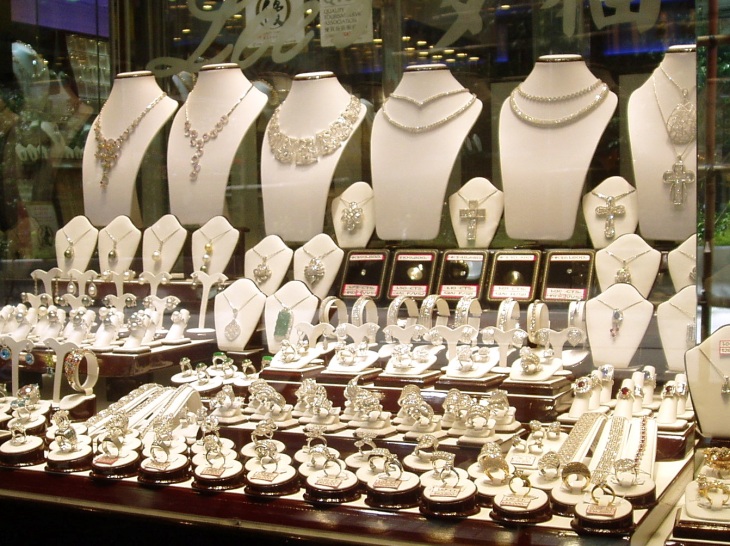 Google Shopping gets item previews, ‘visually similar’ results, shortlists, and 360-degree ...