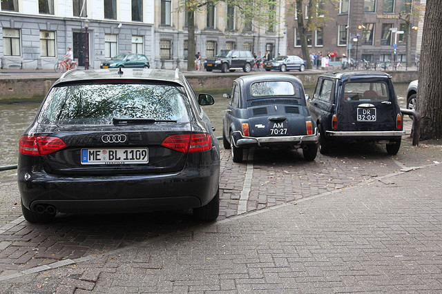 Uber officially launches in Amsterdam after a month-long testing period
