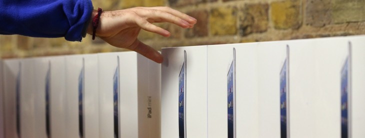 Apple posts Christmas TV ad highlighting iPad mini’s features and the benefits of FaceTime