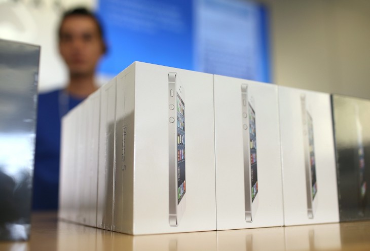 Apple gets patent for a new technology that can tell you whether to text or call your friends