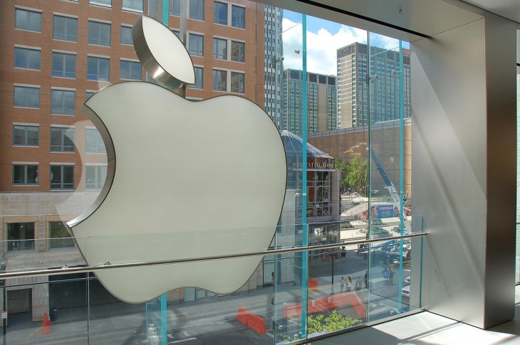 Low cost iPhone to debut with sub-$150 price tag in “late 2013”, says Bloomberg