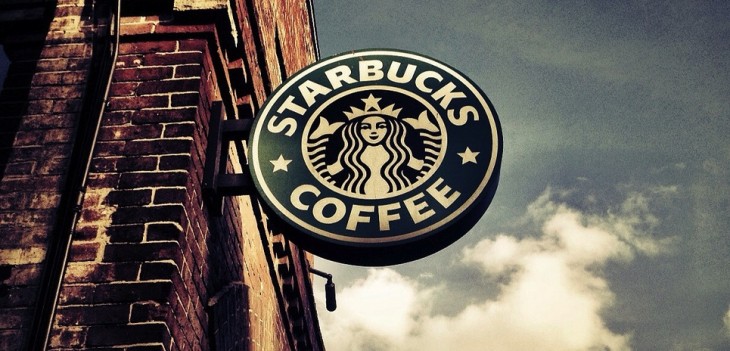 Starbucks now selling Square’s mobile card readers in its 7,000 stores across the US