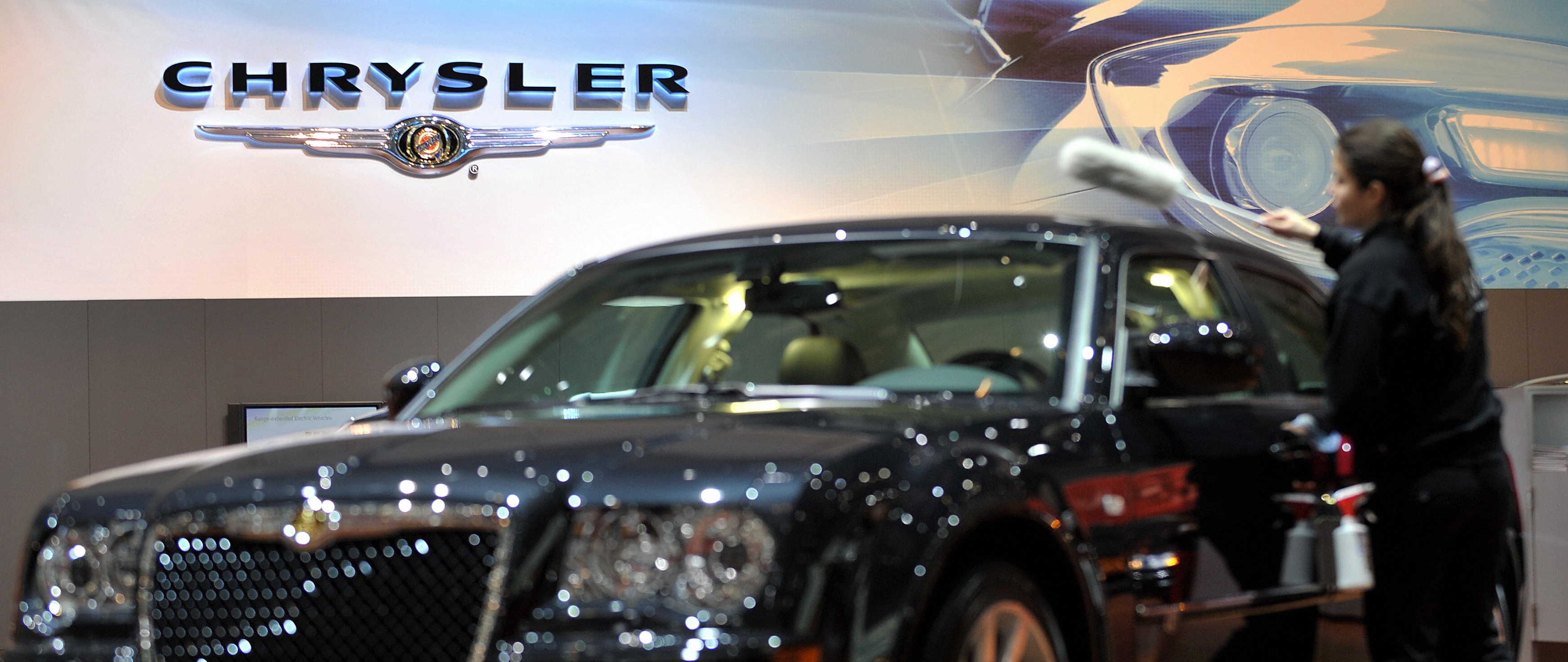 Slacker Radio integrates with Chryslerâs Uconnect Access, its first auto brand partnership of 2013