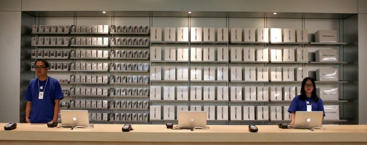 Apple courts Chinese customers with new interest-free payment plans