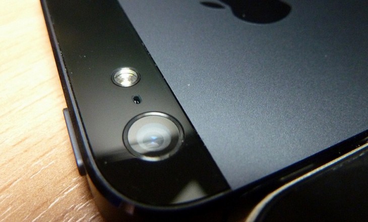 Qwiki rebuilds itself as a iOS app that lets users build on-the-fly mashups of their videos and pictures ...
