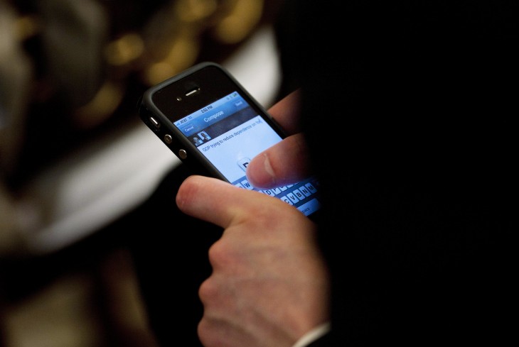 5 strategies behind awesome customer service on social media
