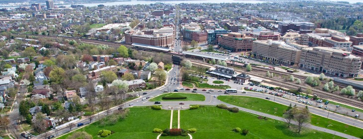 Amazon once again crowns Alexandria, Virginia as its âmost well-read city in Americaâ