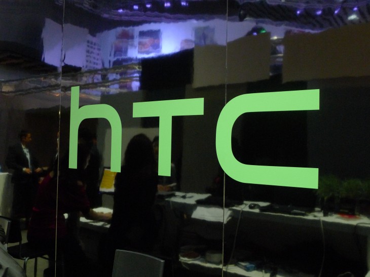 HTC First, the first smartphone with Facebook Home, is now available on AT&T for $99.99