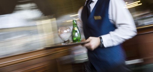 FRANCE-CAFE-RESTAURANT-PARIS-FEATURE