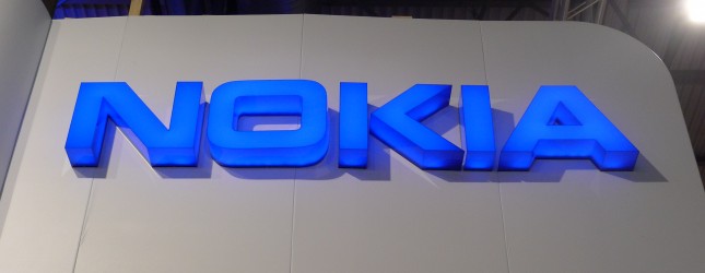 Nokia announces the 515 featurephone with 5MP camera and 3.5G, launching in September for $149