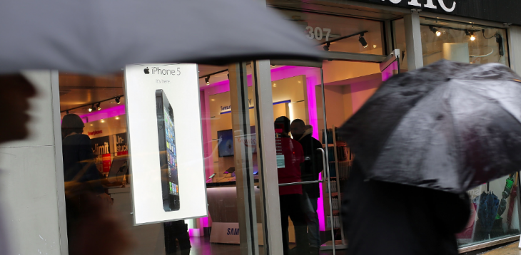 No, Apple isn’t throttling your iPhone or iPad data connection