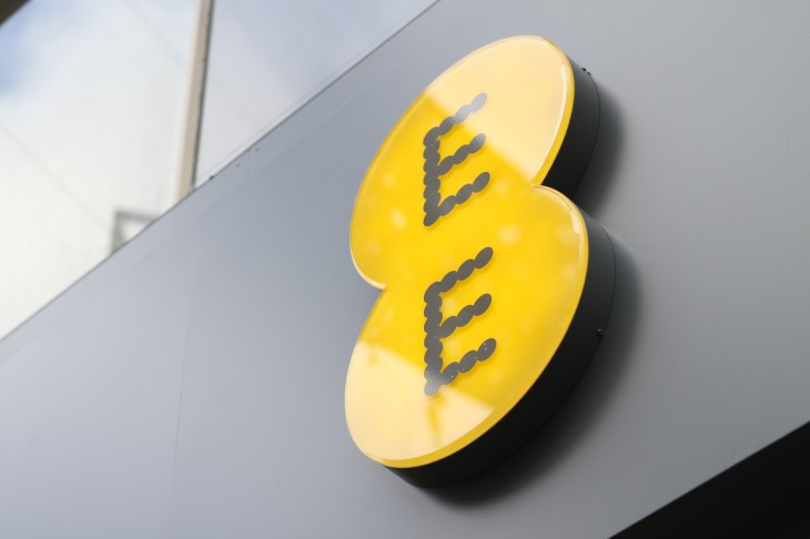 UK operator EE rolls out bundled unlimited fiber broadband and call packages