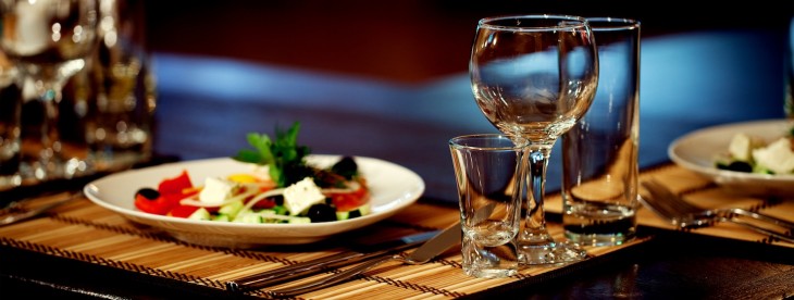 Online reservation service OpenTable starts testing mobile payments for diners to pay checks in-app