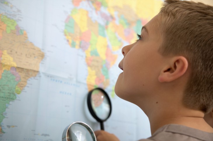 Hi is a Web app that helps you create your own narrative map of the world