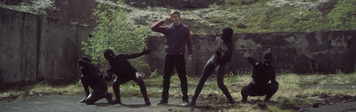Ninjas, one goat and a less than subtle dig at Apple. Samsung’s Galaxy S4 ad in Iceland is weird ...