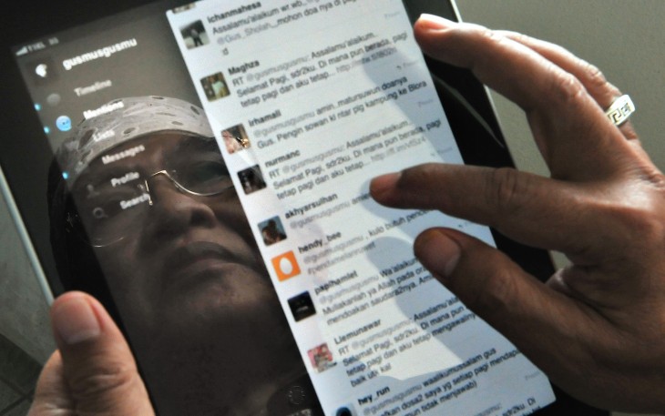 More context: Twitter adds Related Headlines section for embedded tweets