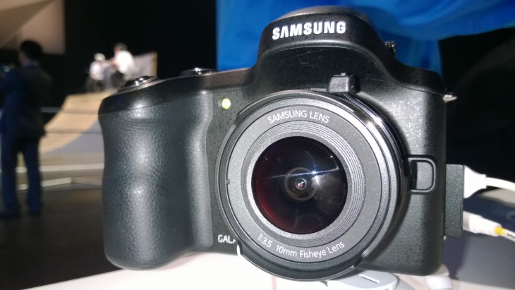 Samsung’s Android-powered Galaxy 4G LTE NX camera is now available in the UK for £1299