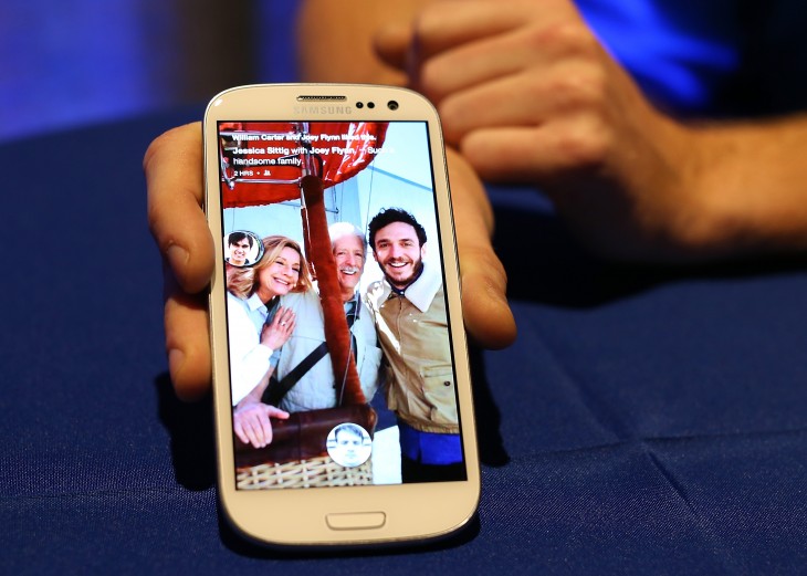 Facebook Home for Android with Pinterest, Flickr, Tumblr, and Instagram integration is now available ...