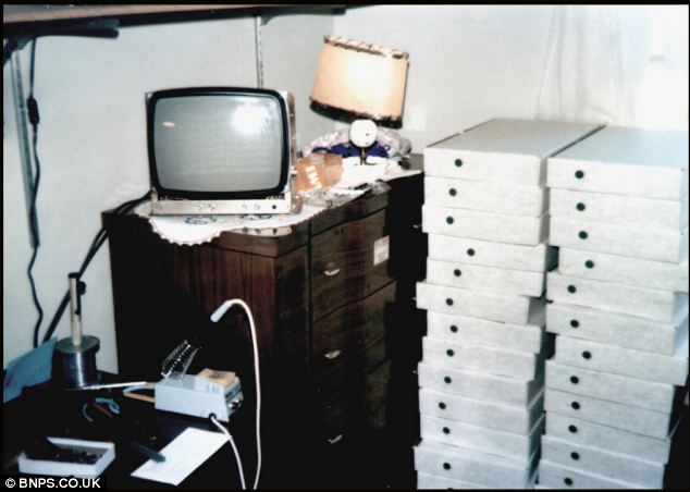 This rare photo shows the first batch of Apple 1 computers in 1976