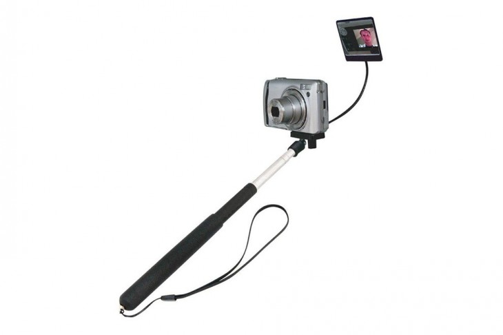 Kogan CEO pokes fun at Facebook chief with the ‘Zuckerberg Selfie Stick’