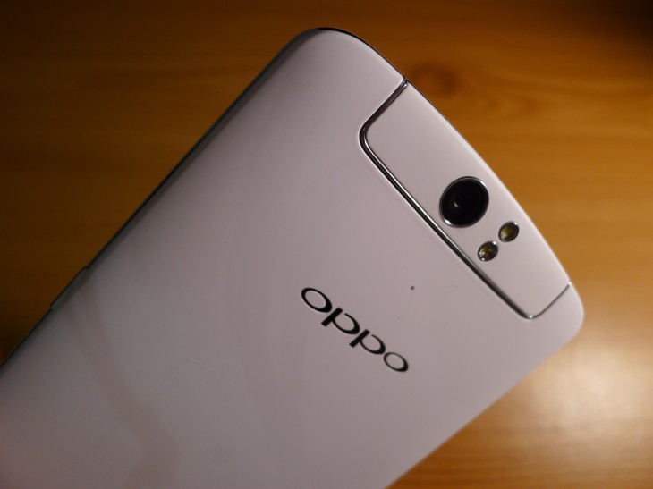 P1040719 730x547 Oppo N1 review: The giant CyanogenMod smartphone delivers with an impressive 13MP rotating camera