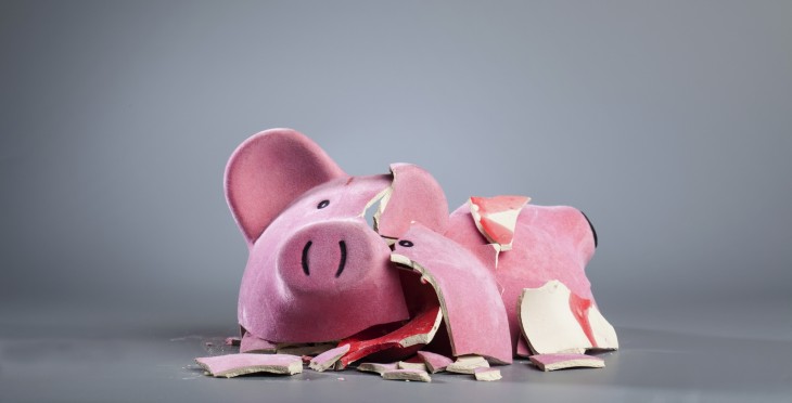 broken piggy bank 730x372 You dont need a co founder for your startup