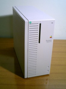 8 Macintosh Quadra 700 220x293 photo 8 Macintosh Quadra 700 220x293 Original Mac ‘software wizard’ Andy Hertzfeld on storytelling, the Mac Pro and changing the world
