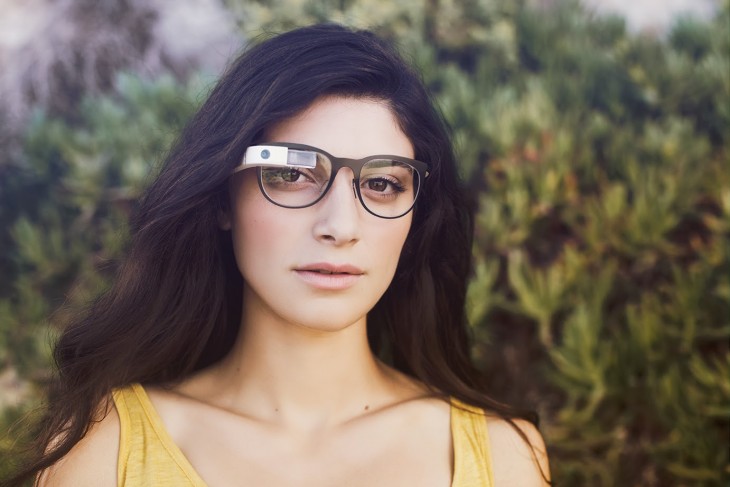 Google partners with Ray-Ban, Oakley parent to design frames for Glass