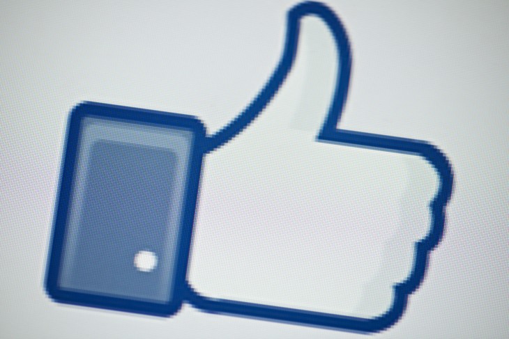Facebook for BlackBerry 10 finally lets you sort the News Feed by Most Recent and Top Stories