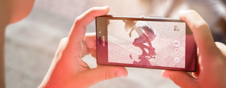 Sony’s mid-range 4G Xperia M2 smartphone is now available in the UK