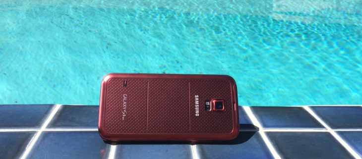Hands-on with Sprintâs Samsung Galaxy S5 Sport: Can a smartphone make you healthier?