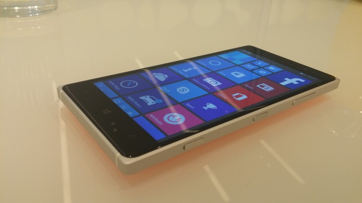20140904 100352 730x410 Microsoft Lumia 830 hands on: Leveling the playing field with an affordable flagship