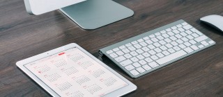 computer desk ipad calendar