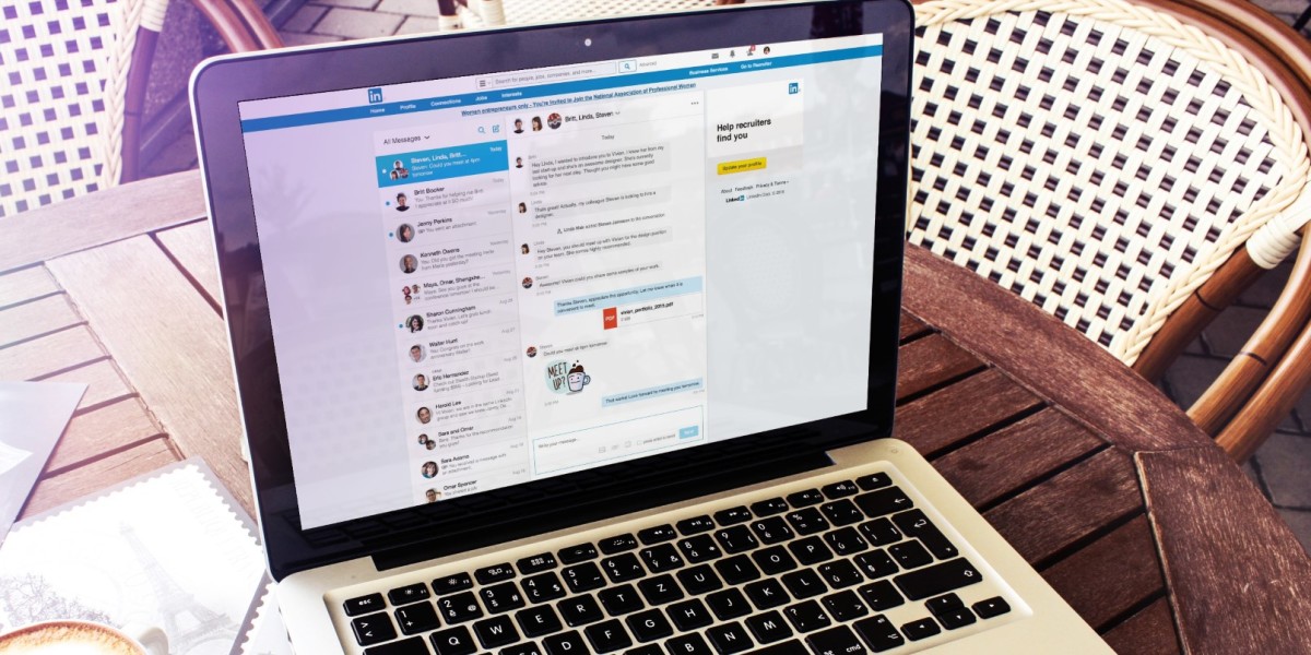 LinkedIn is revamping its painful messaging service