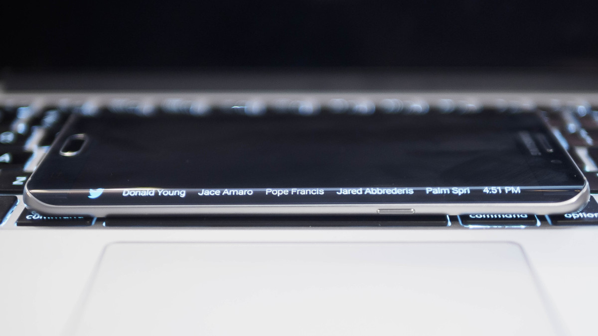 A nifty notification ticker, though its usefulness is questionable