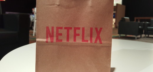 netflix logo paper bag