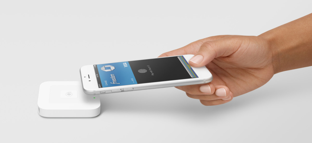 Square’s Apple Pay-ready NFC reader is now available at Apple Stores nationwide