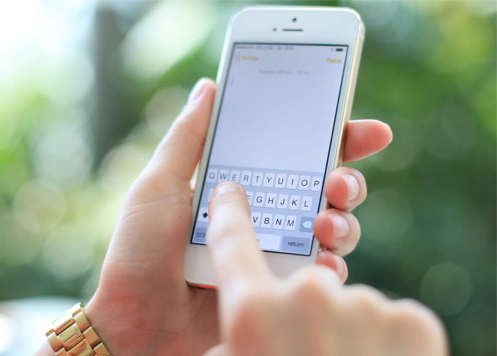 iMessage security flaw leaves photos and videos open to hacking