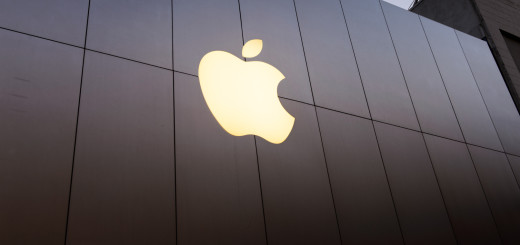apple-logo-storefront