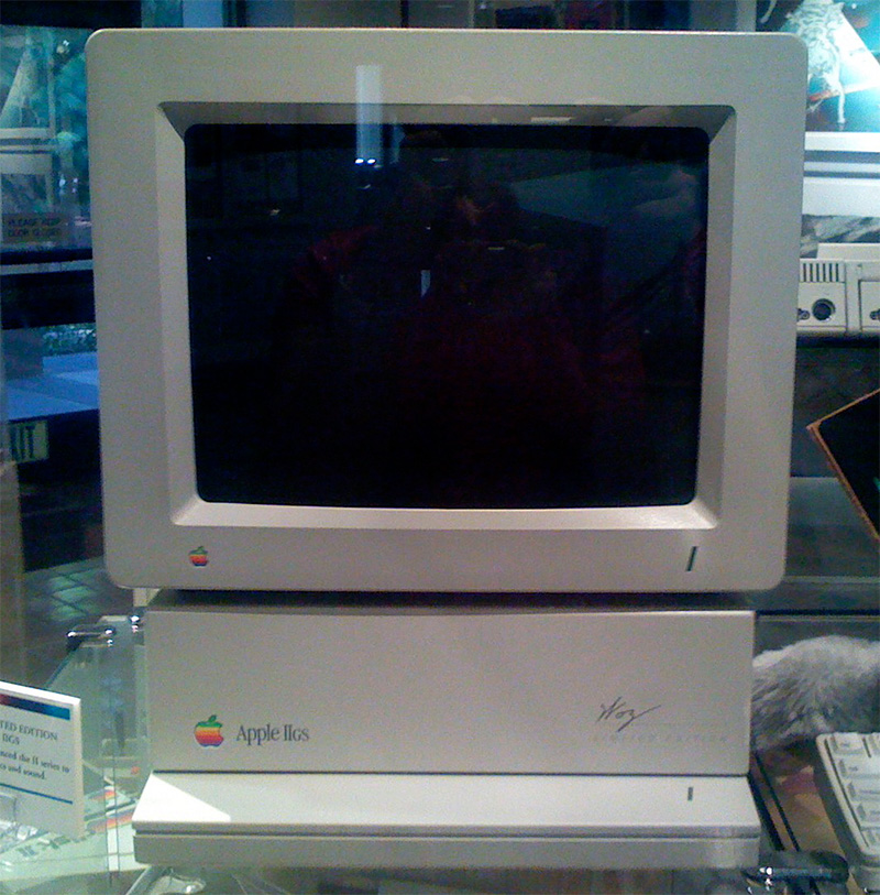 Only 50,000 Apple IIGS Woz edition computers were made to commemorate Apple's 10th anniversary