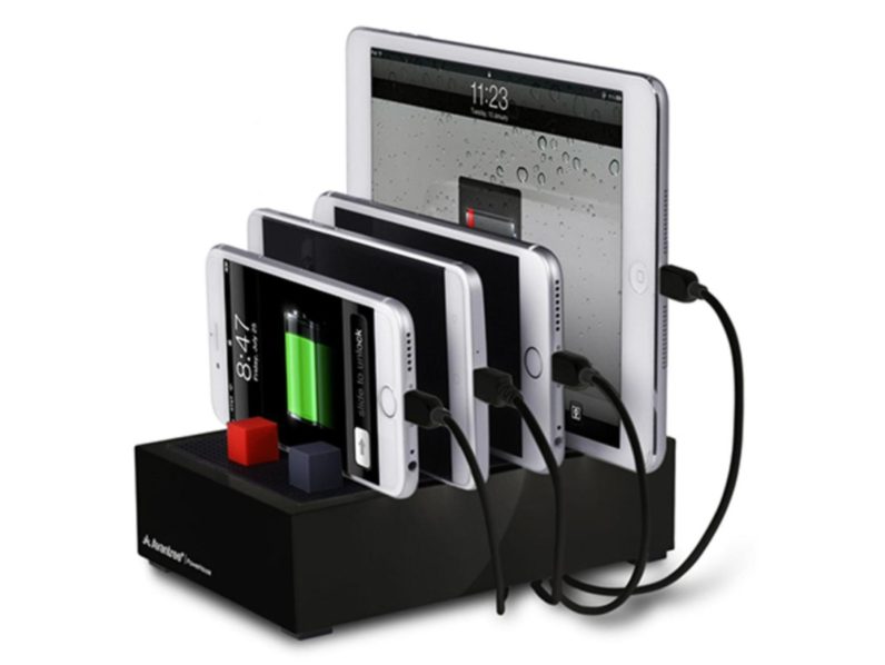 Charge 4 devices at once with this compact charging station (28% off) Charge 4 devices at once with this compact charging station (28% off)
